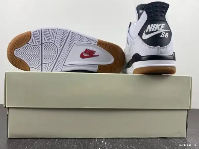 4 x Jordan DR5415-100 Air Nike SB 0510